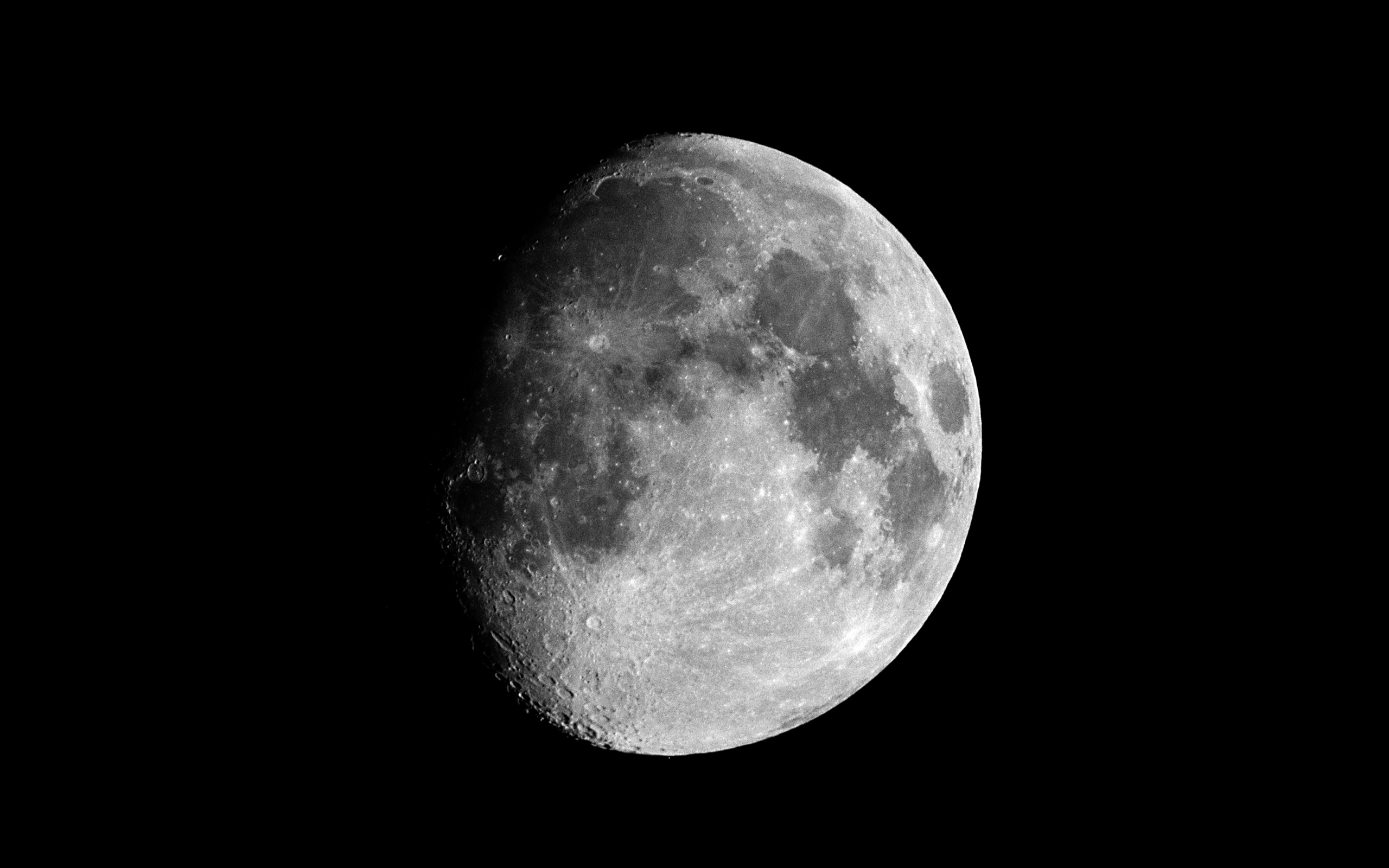 00010 Waxinggibbousmoon 2560x1600
