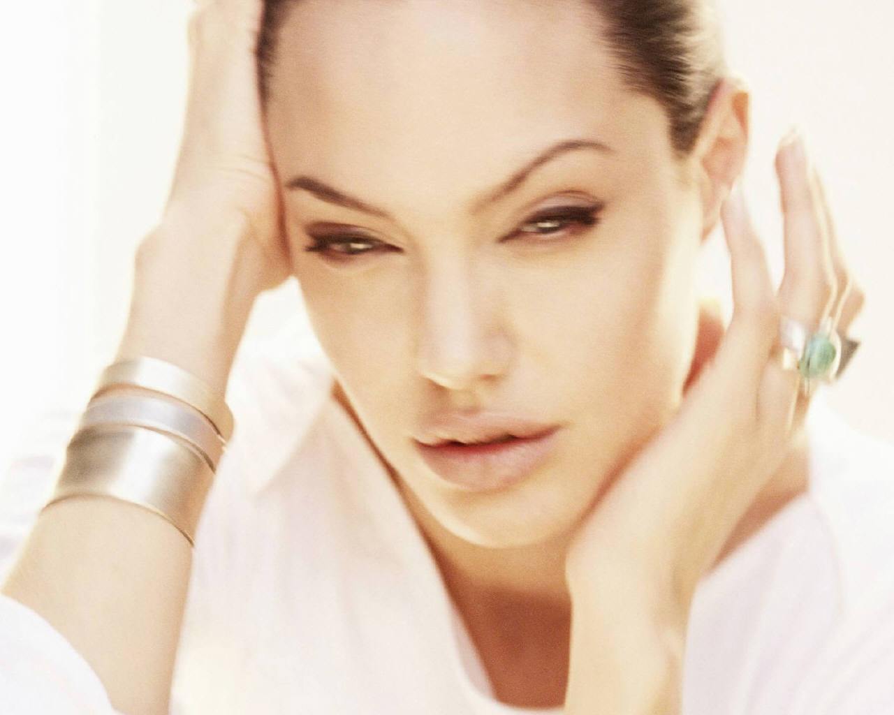 Angelina Jolie   Wallpaper  10