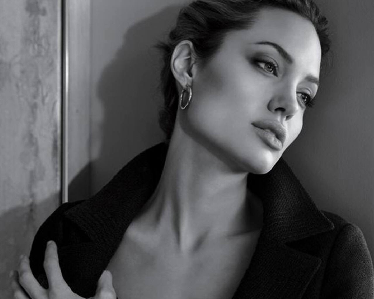 Angelina Jolie   Wallpaper  6