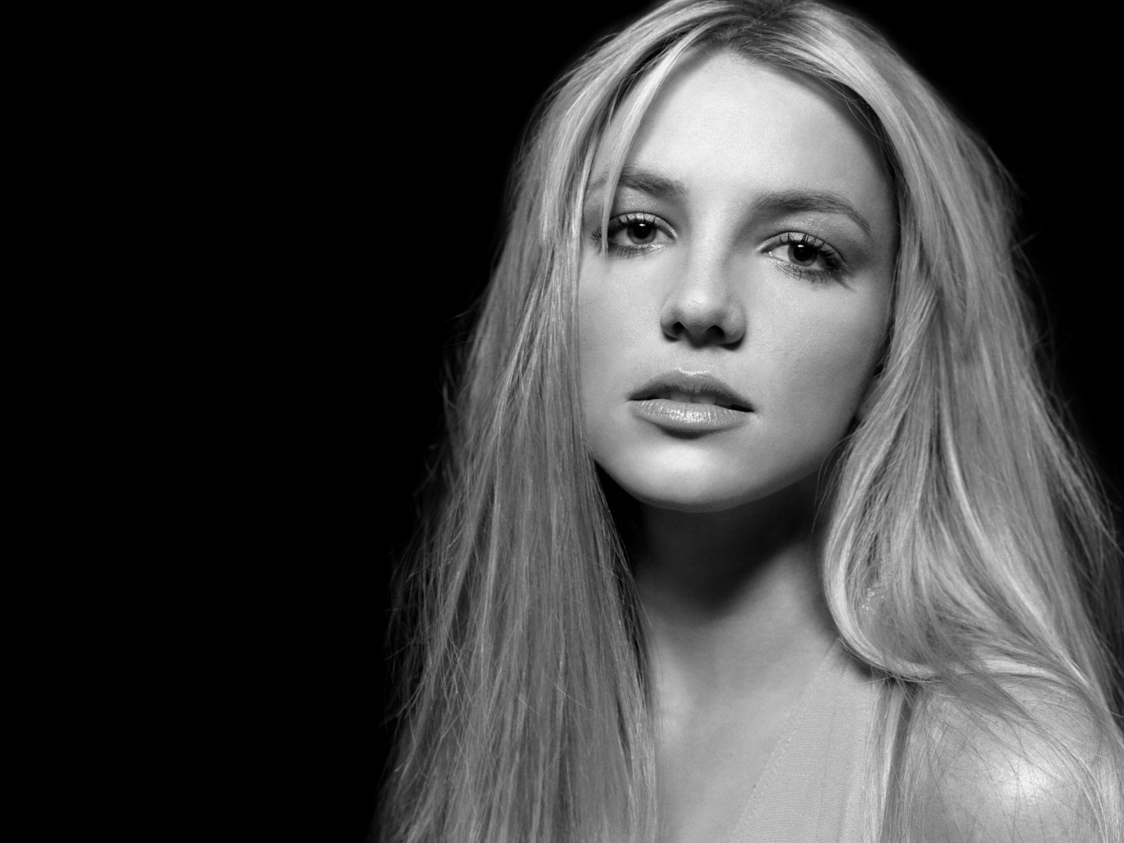Britney1351600x1200