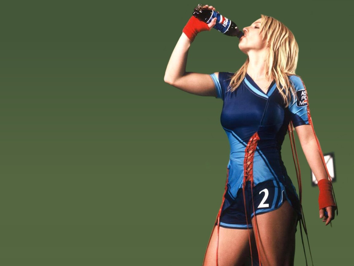 Britney1661152x864