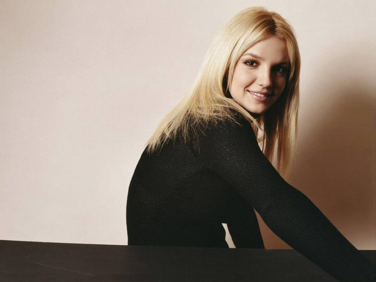 Britney2791280x960