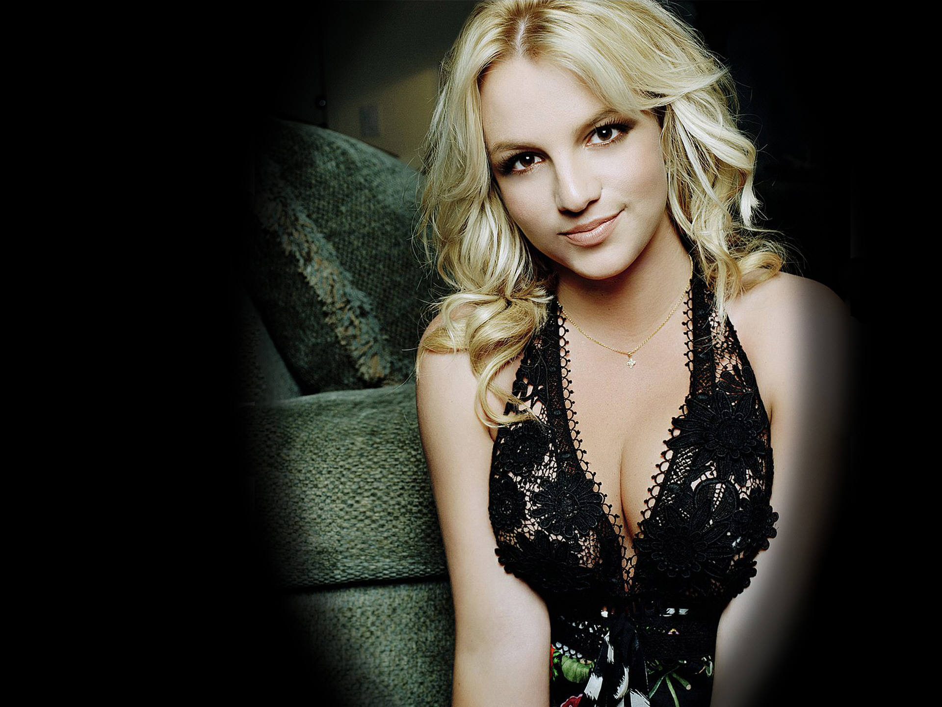 Britney3101920x1440