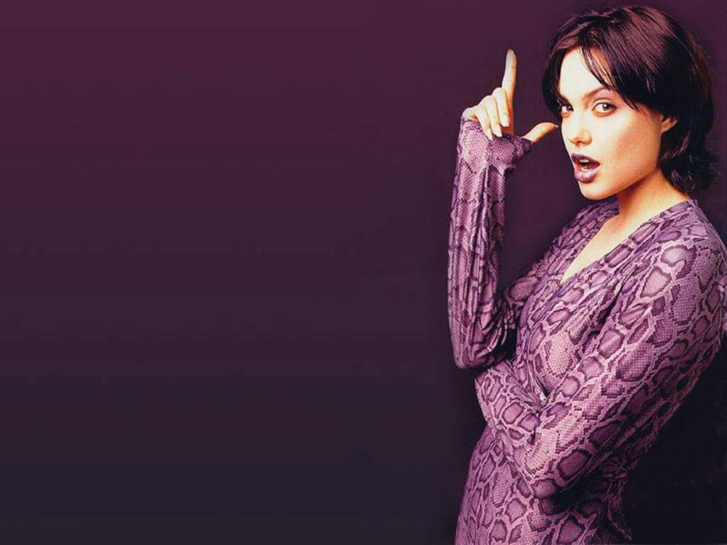 Jolie101024x768