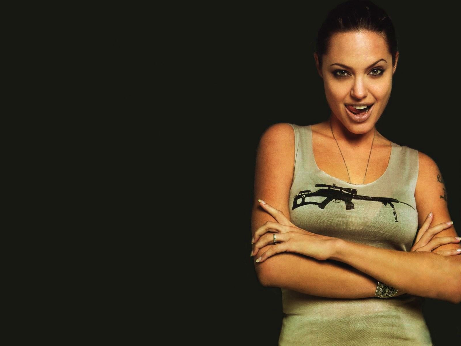 Jolie111600x1200