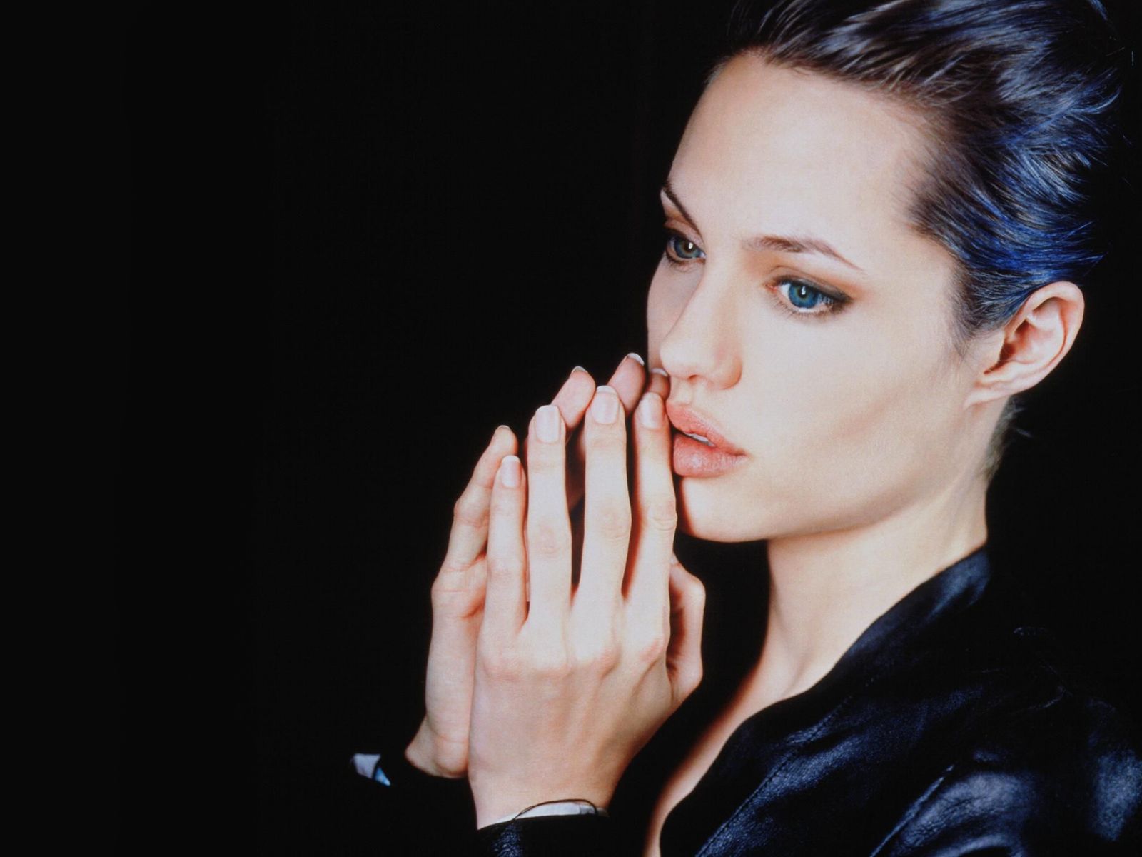 Jolie511600x1200