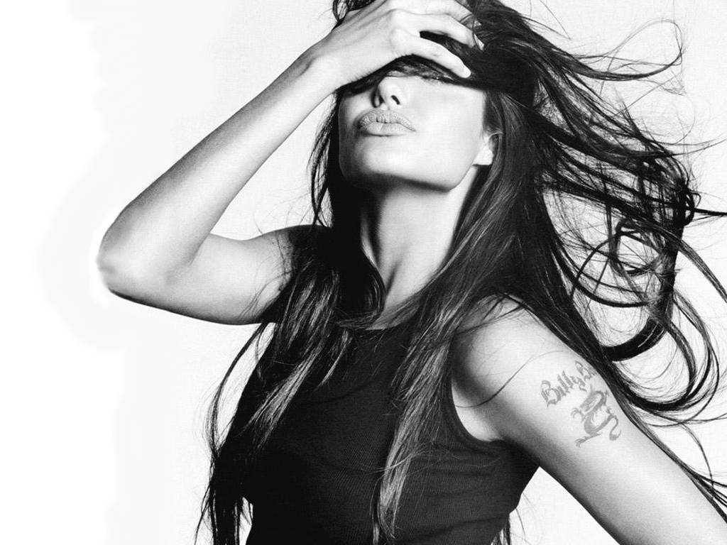 Jolie611024x768