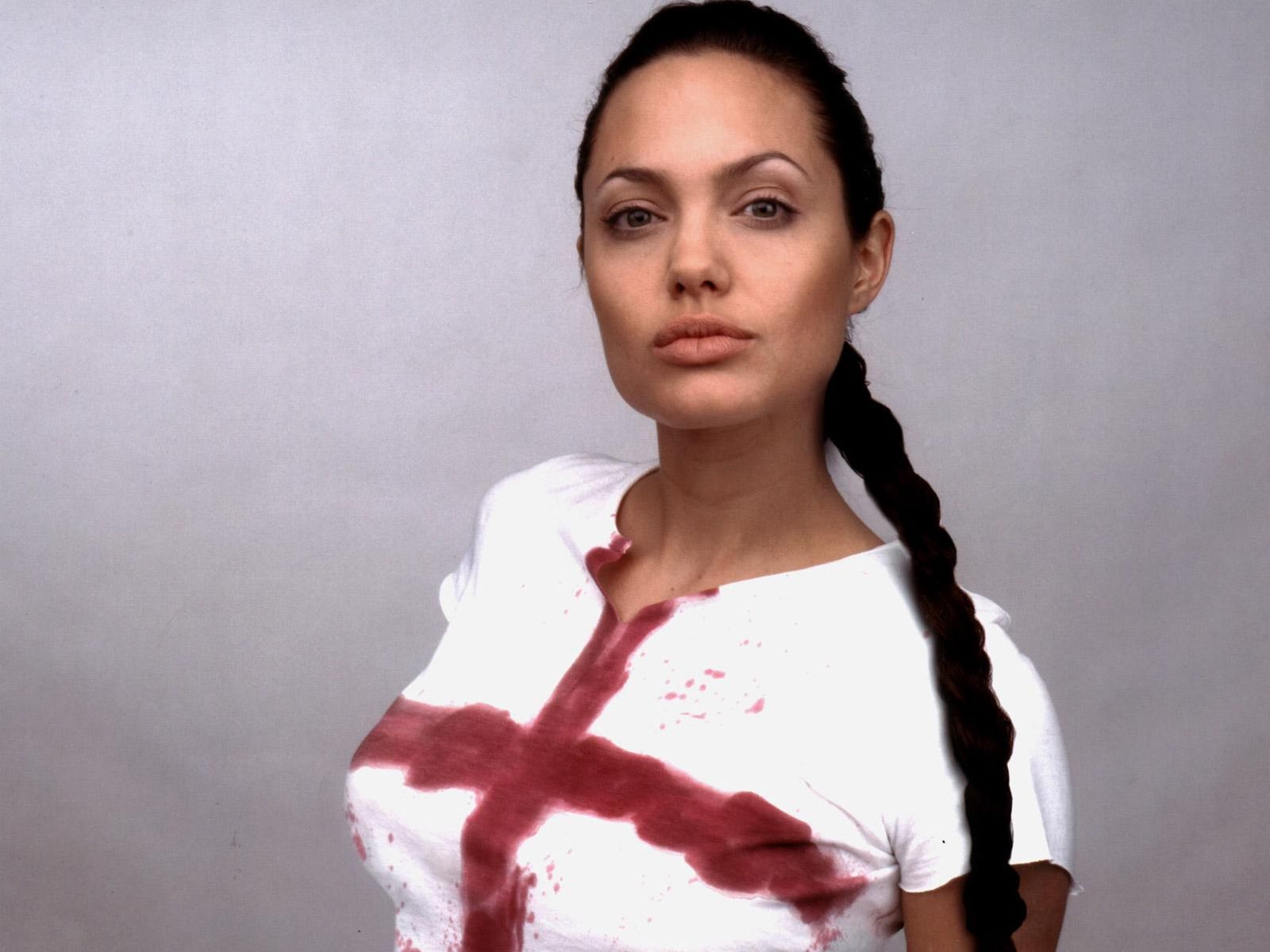Jolie781600x1200