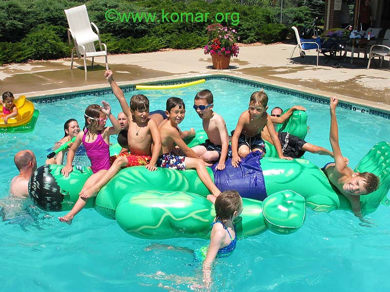 hulk_pool.jpg