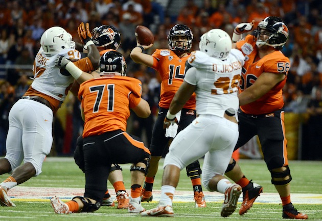 AlamoBowl2_AP.jpg