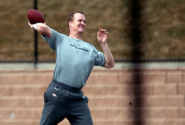 yahoo_manningworkout2.jpg
