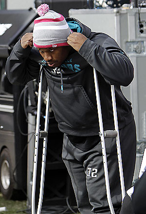 MJD-sidelined-by-a-foot-injury-AP-Images.jpg